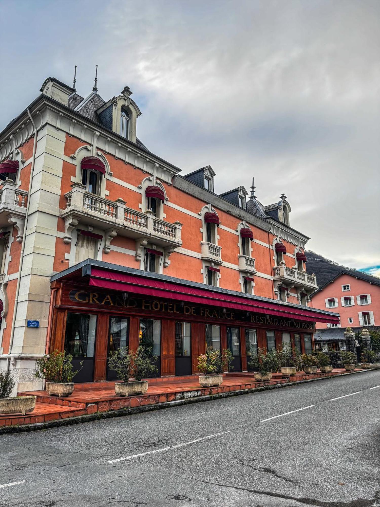 Grand Hotel De France Pierrefitte-Nestalas Exterior foto